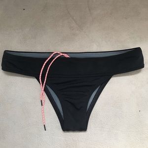 JOLYN Black Softy II bottoms
